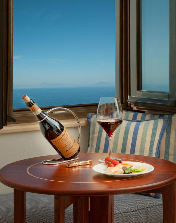 Deluxe Suite Sea View